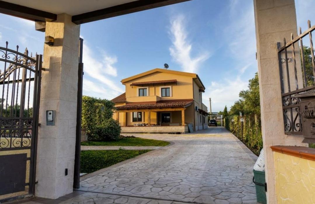 Bb Domus Catanzaro Bed & Breakfast Стая снимка